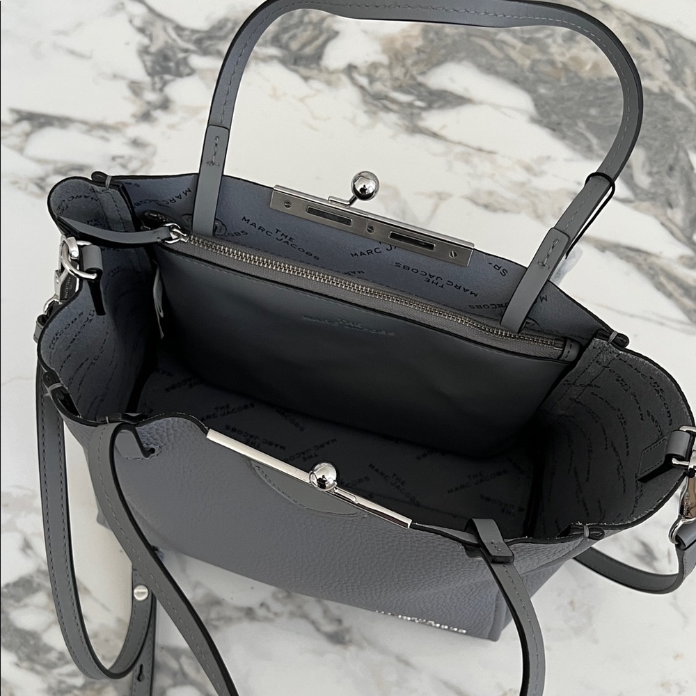 NWT - Marc Jacobs Kiss Lock Mini Tote Bag - Rock Grey - Picture 9 of 11